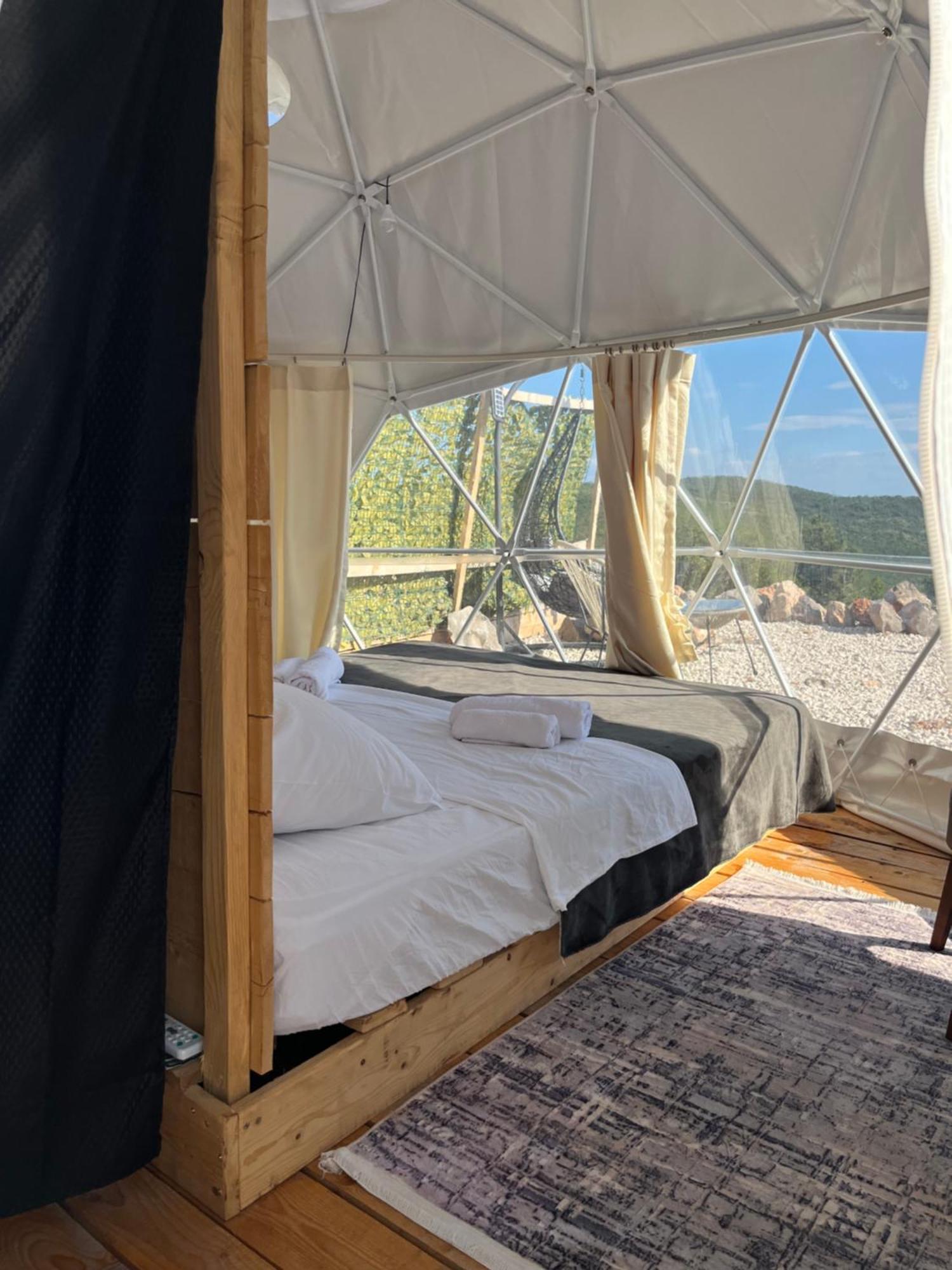 Glamping Peninsula Lustica Rose Villa Tivat Eksteriør billede