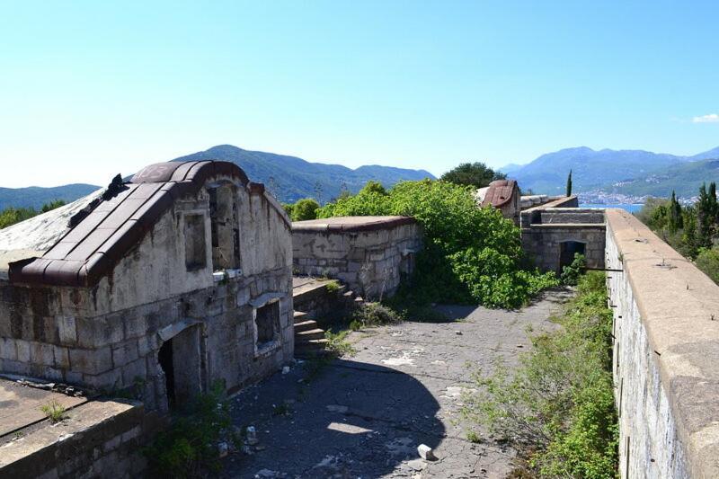 Glamping Peninsula Lustica Rose Villa Tivat Eksteriør billede