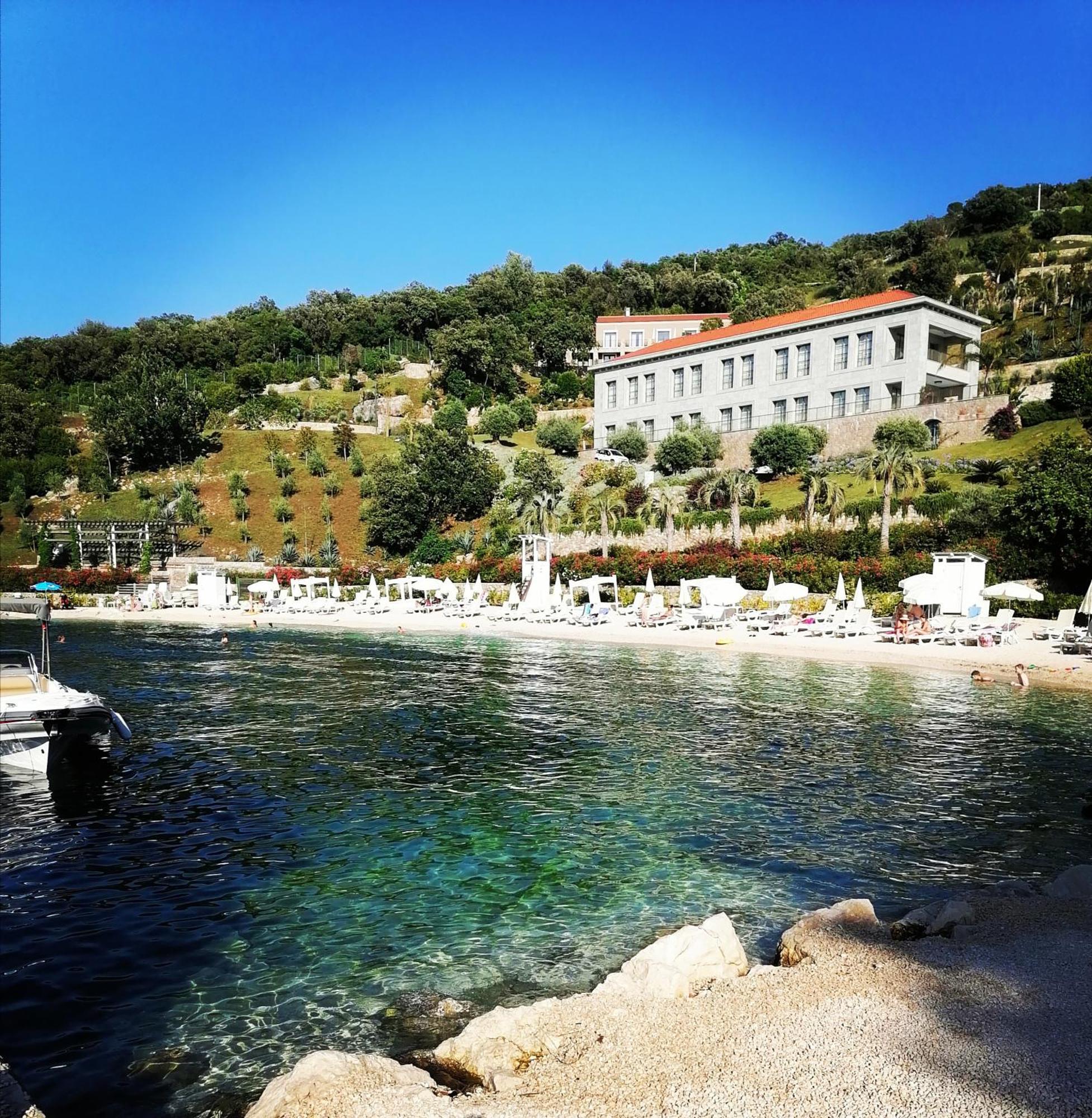 Glamping Peninsula Lustica Rose Villa Tivat Eksteriør billede